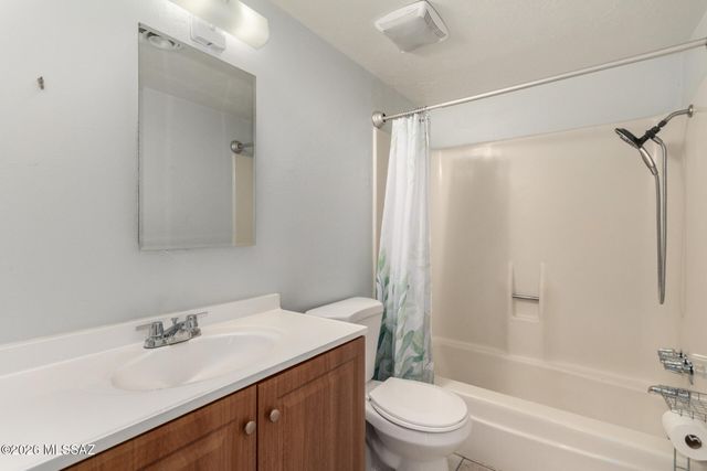 1620 N Wilmot Rd Unit L207, Tucson, AZ 85712