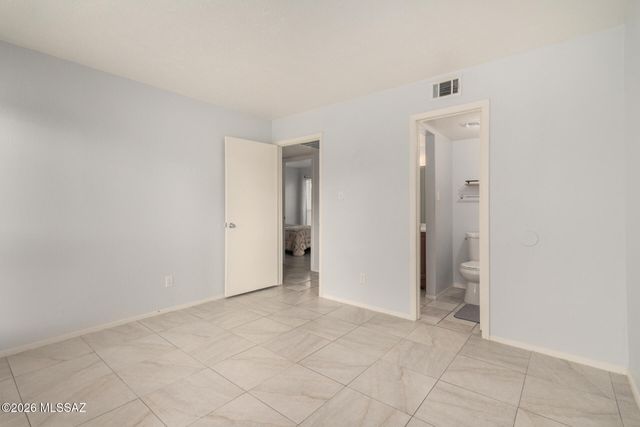 1620 N Wilmot Rd Unit L207, Tucson, AZ 85712