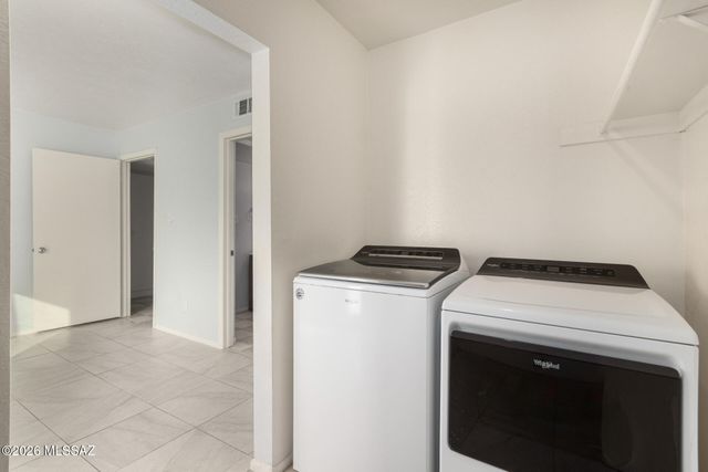 1620 N Wilmot Rd Unit L207, Tucson, AZ 85712