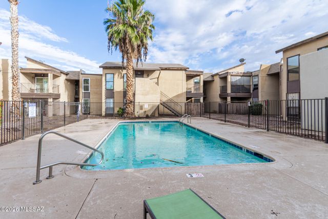 1620 N Wilmot Rd Unit L207, Tucson, AZ 85712