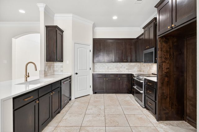 7320 Spring Ranch Court, Godley, TX 76044