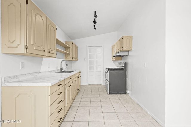 468 BORRETT Street, El Paso, TX 79907