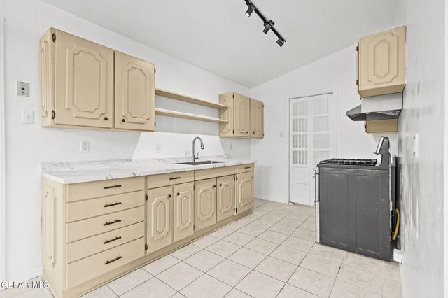 468 BORRETT Street, El Paso, TX 79907