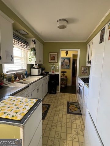 2418 Tredway Drive, Macon, GA 31211