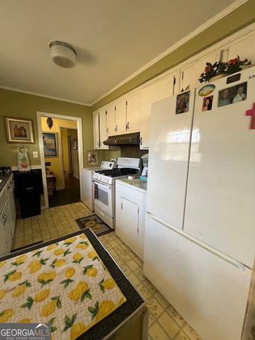 2418 Tredway Drive, Macon, GA 31211