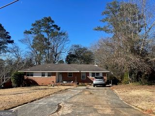 2418 Tredway Drive, Macon, GA 31211
