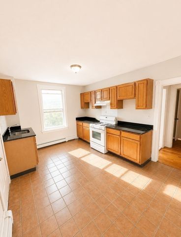 29 East Cottage, Boston, MA 02125