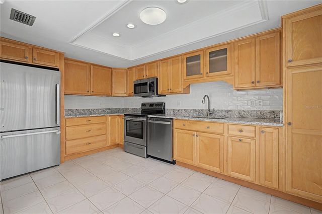 75 POOLE PLACE, Oldsmar, FL 34677