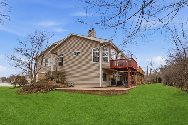 286 Prairie View Lane, Wheeling, IL 60090