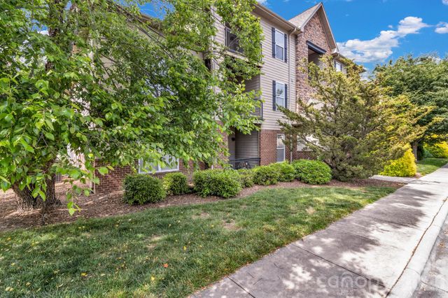 234 Brickton Village Circle, Fletcher, NC 28732