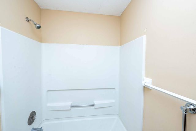 7552 15th Street Lane N, Oakdale, MN 55128