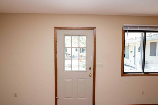 7552 15th Street Lane N, Oakdale, MN 55128