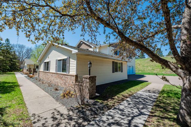 7552 15th Street Lane N, Oakdale, MN 55128