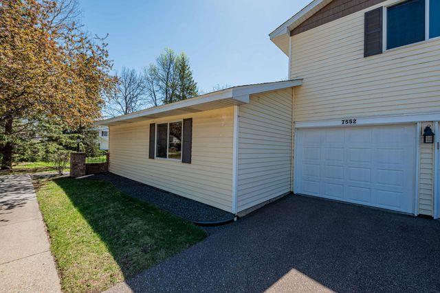 7552 15th Street Lane N, Oakdale, MN 55128