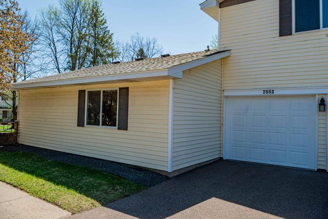 7552 15th Street Lane N, Oakdale, MN 55128