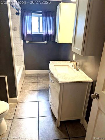 3998 Capitol Avenue, Warren, MI 48091