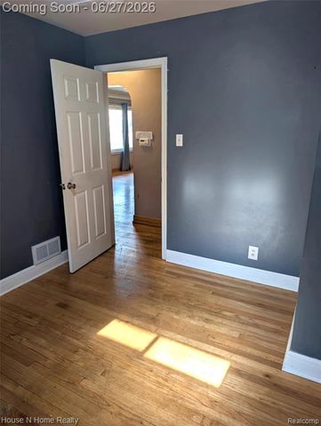 3998 Capitol Avenue, Warren, MI 48091