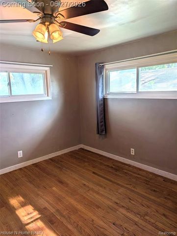 3998 Capitol Avenue, Warren, MI 48091