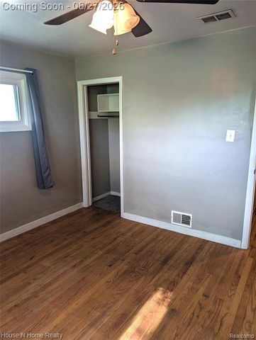 3998 Capitol Avenue, Warren, MI 48091