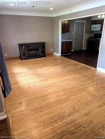 3998 Capitol Avenue, Warren, MI 48091
