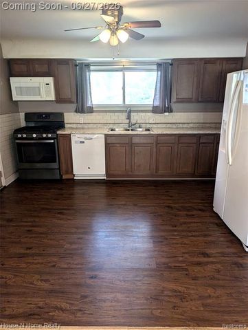 3998 Capitol Avenue, Warren, MI 48091