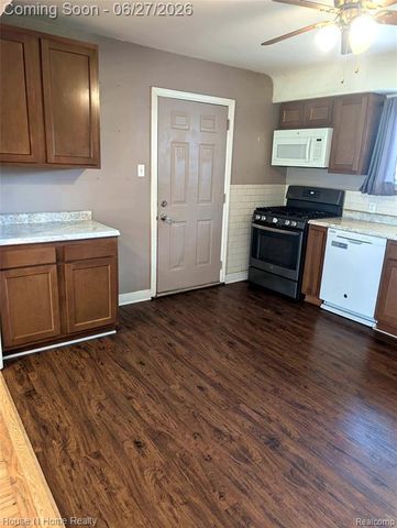 3998 Capitol Avenue, Warren, MI 48091