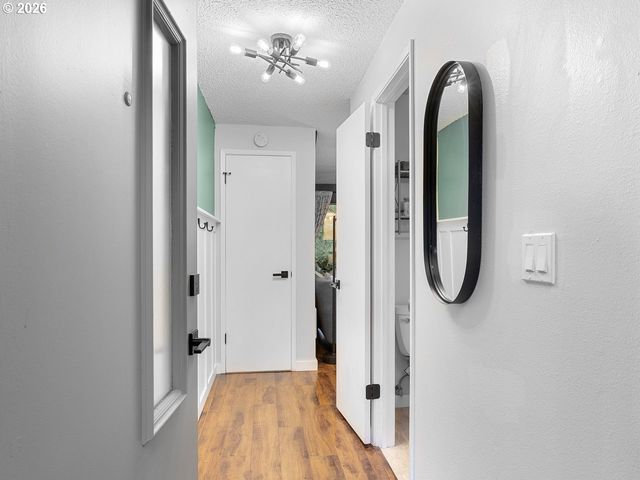 38 CERVANTES Cir, Lake Oswego, OR 97035