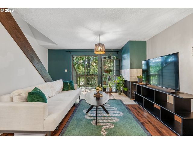38 CERVANTES Cir, Lake Oswego, OR 97035