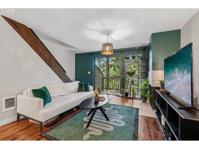 38 CERVANTES Cir, Lake Oswego, OR 97035