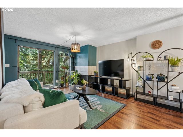 38 CERVANTES Cir, Lake Oswego, OR 97035