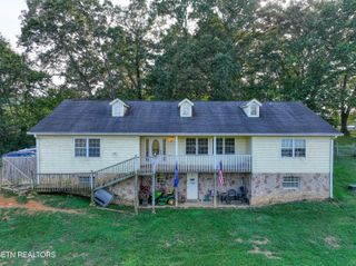 2215 Island Blvd, Sevierville, TN 37876