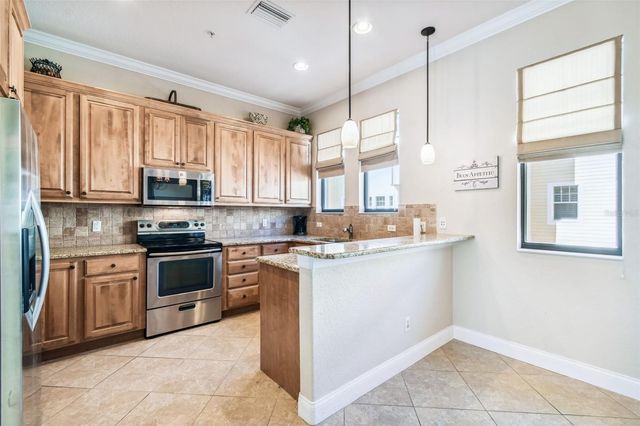 6031 BOWEN DANIEL DRIVE 103, Tampa, FL 33616