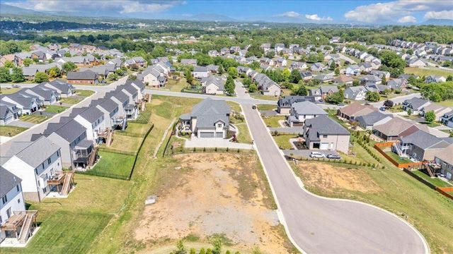 2471 Om LN, Salem, VA 24153