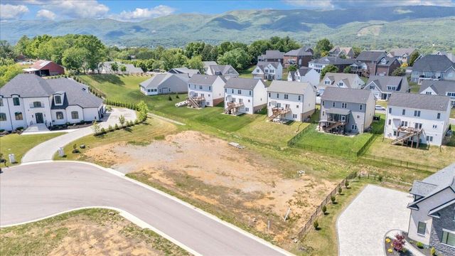 2471 Om LN, Salem, VA 24153