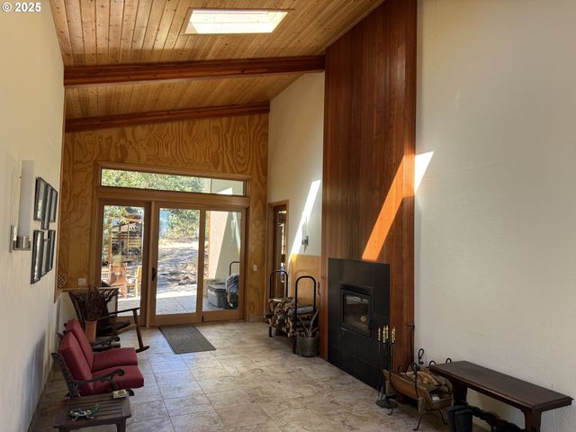 73 LONG Rd, Wahkiacus, WA 98670