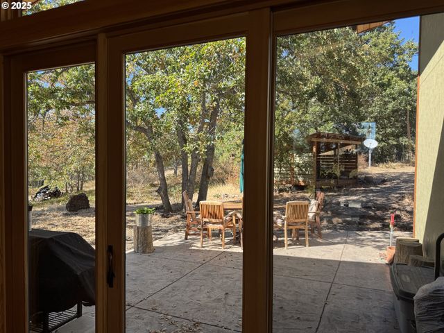 73 LONG Rd, Wahkiacus, WA 98670