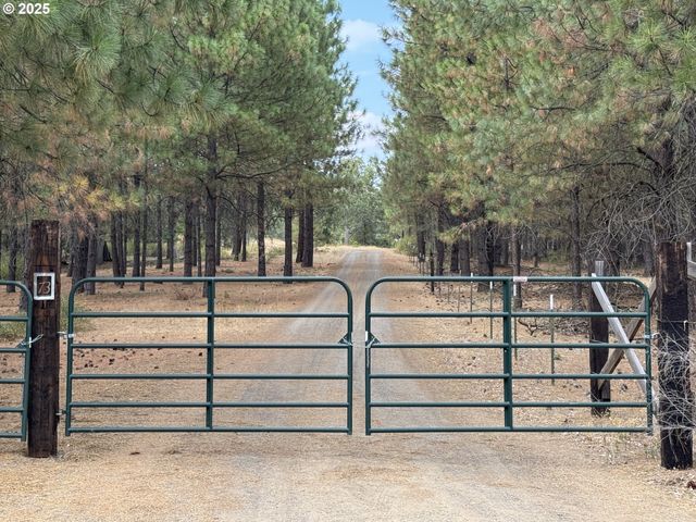 73 LONG Rd, Wahkiacus, WA 98670