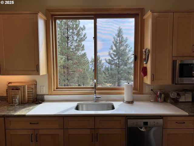 73 LONG Rd, Wahkiacus, WA 98670