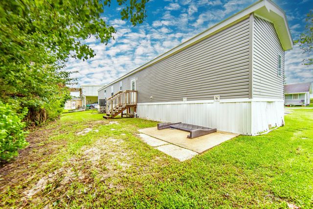108 Eauclair Drive, Thibodaux, LA 70301