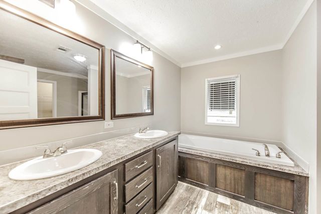 108 Eauclair Drive, Thibodaux, LA 70301