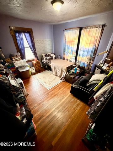 73 Laurence Parkway, Laurence Harbor, NJ 08879