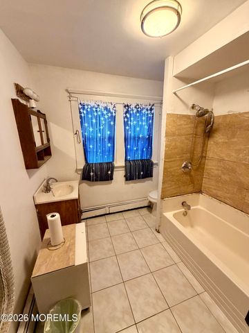 73 Laurence Parkway, Laurence Harbor, NJ 08879