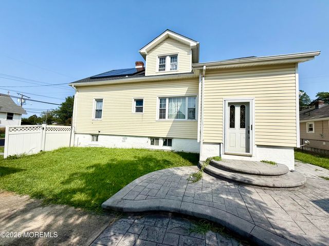 73 Laurence Parkway, Laurence Harbor, NJ 08879