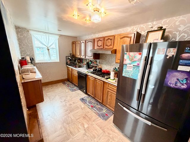73 Laurence Parkway, Laurence Harbor, NJ 08879