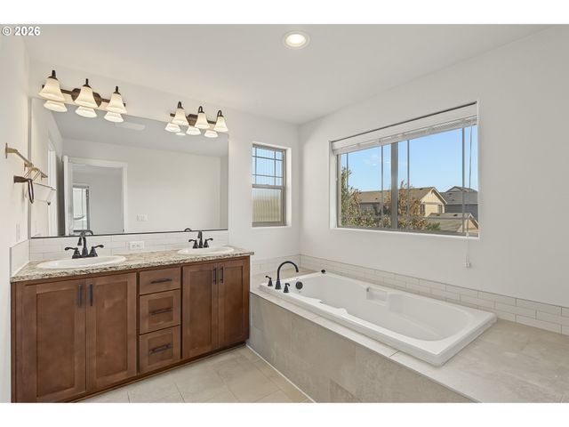 10253 Nw 291ST Ave, North Plains, OR 97133