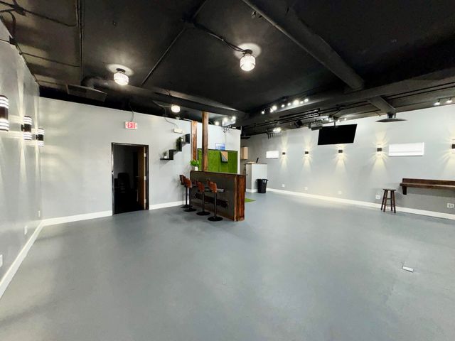 21720 15 MILE RD Road, Clinton Twp, MI 48035