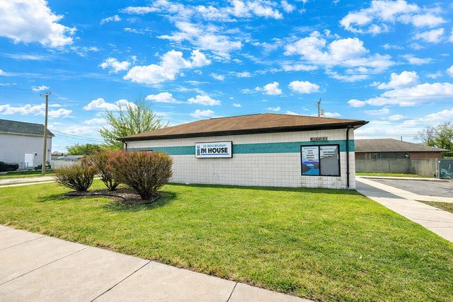 21720 15 MILE RD Road, Clinton Twp, MI 48035
