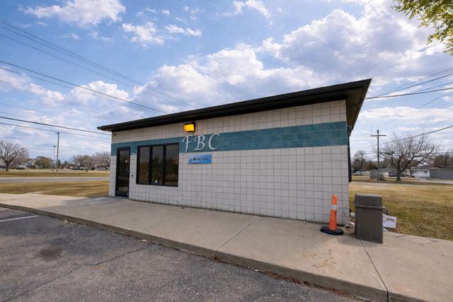 21720 15 MILE RD Road, Clinton Twp, MI 48035