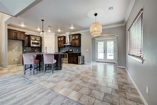 8325 NW 141st Circle, Oklahoma City, OK 73142