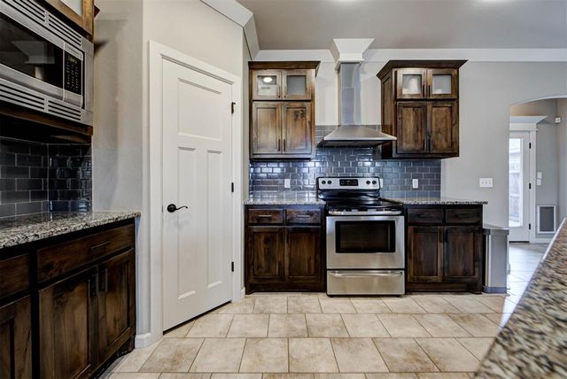 8325 NW 141st Circle, Oklahoma City, OK 73142